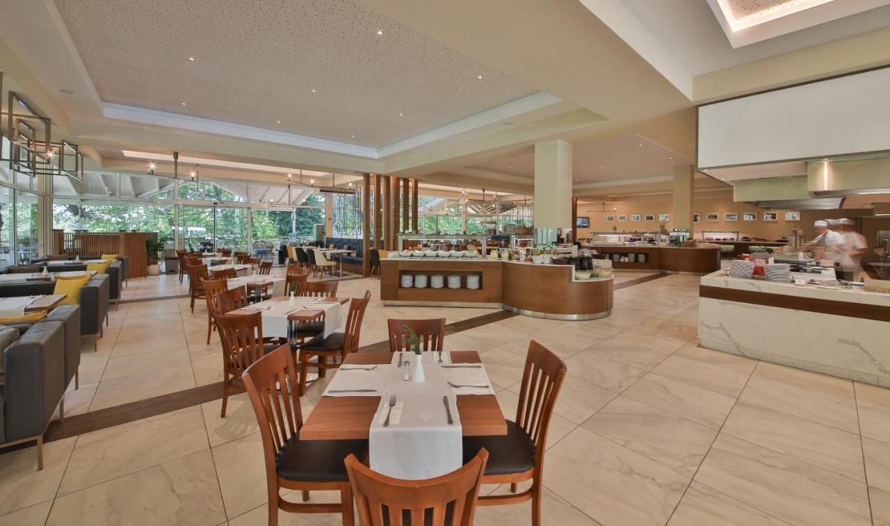 Vita Park Hotel & Aqua Park Albena Extérieur photo