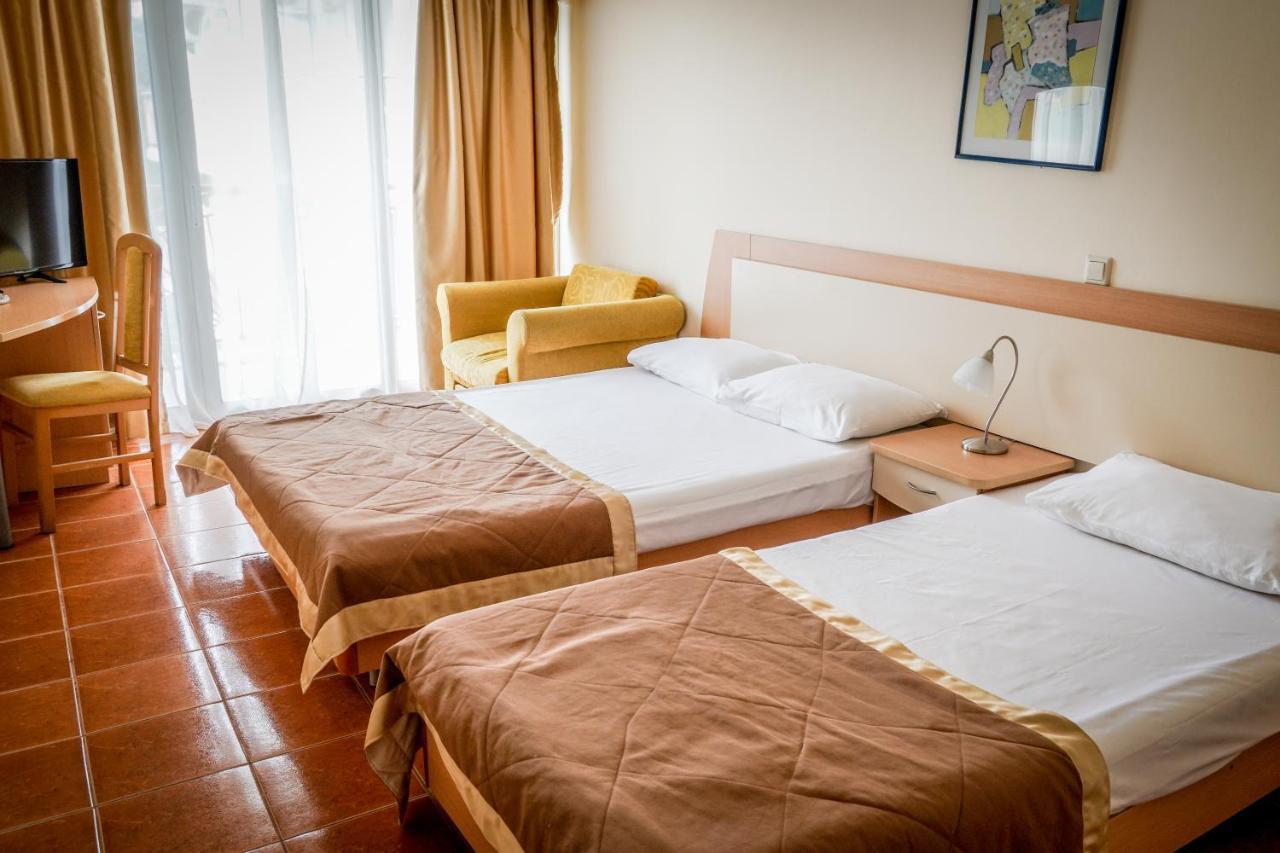 Vita Park Hotel & Aqua Park Albena Extérieur photo
