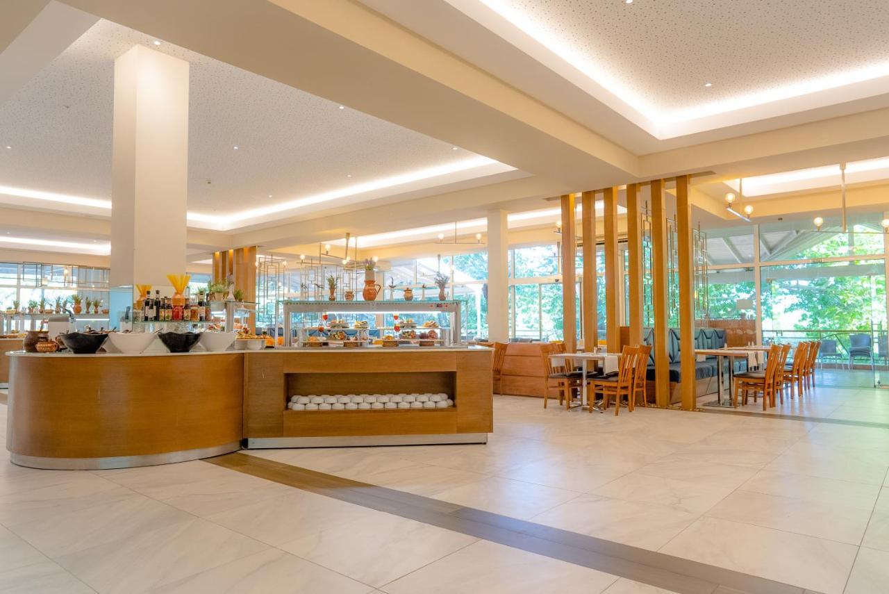 Vita Park Hotel & Aqua Park Albena Extérieur photo