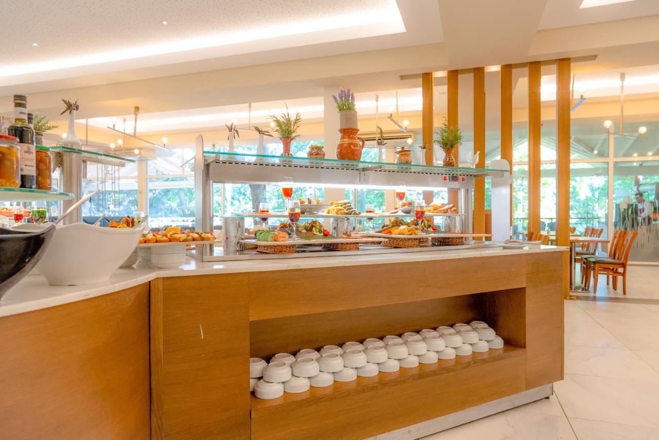 Vita Park Hotel & Aqua Park Albena Extérieur photo